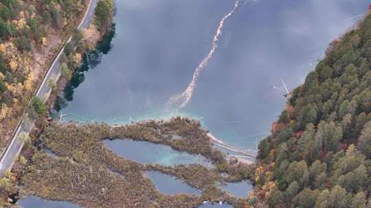 四川九寨沟彩林秋景和蓝色海子