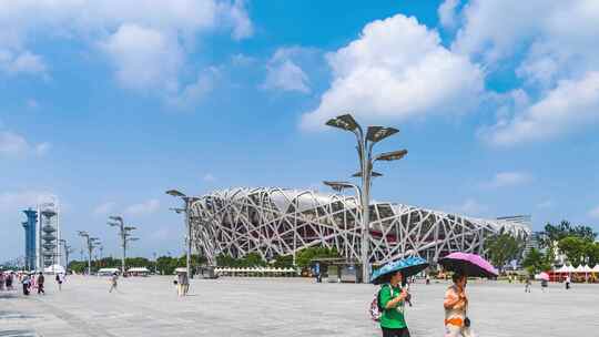 北京国家体育场（鸟巢）蓝天白云游客延时