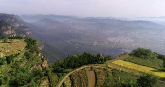 太行山峡谷山村山峰远山断崖一组06