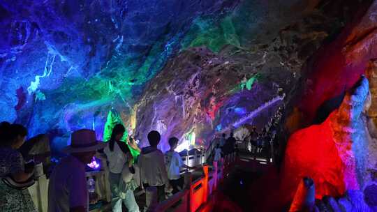 河南洛阳栾川县鸡冠洞景区喀斯特地貌溶洞