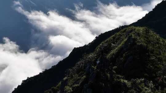 信宜茶山镇公婆石，十二灶顶云海航拍