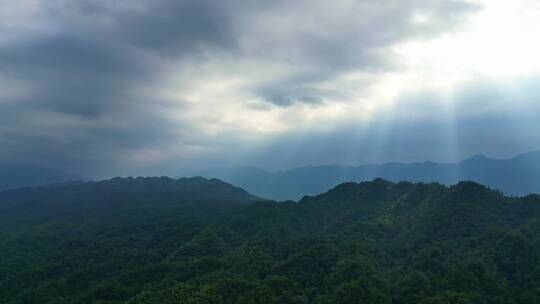 航拍山川