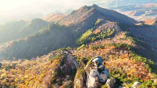 航拍秋天的千山山峰石崖