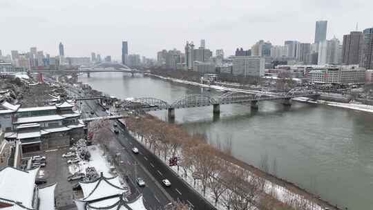 中山桥白塔山冬季雪景视频素材模板下载