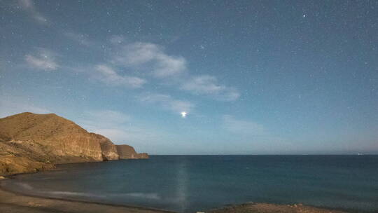 高原湖泊上空的星空视频素材模板下载