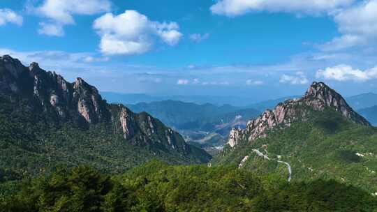 皖浙天路高山森林盘山路