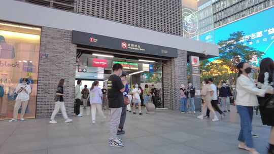 杭州地铁出站口人流视频素材模板下载
