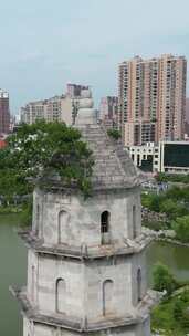 竖版航拍湖北黄冈安国寺景区