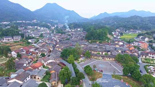 湖南岳阳市张谷英村近景航拍