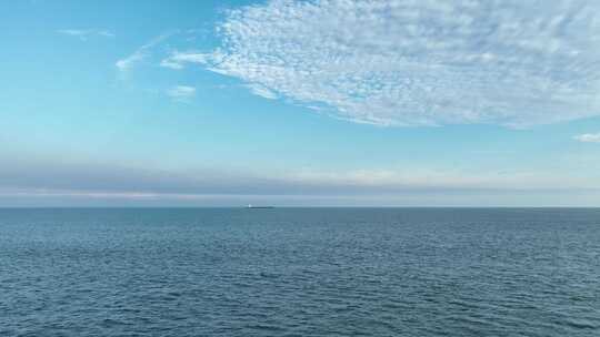 蓝色大海航拍飞向大海天空海洋风景唯美大海