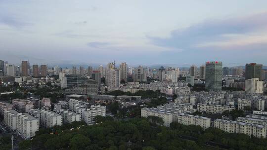 宁波海曙区商业中心日转夜景4K航拍
