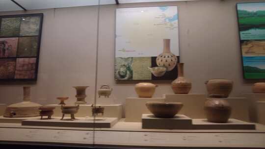博物馆展览的古代文物视频素材模板下载