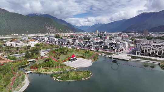 西藏林芝市民族团结广场城市建筑风光航拍