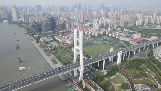 上海南浦大桥车流黄浦江全景特写4K航拍视频素材模板下载