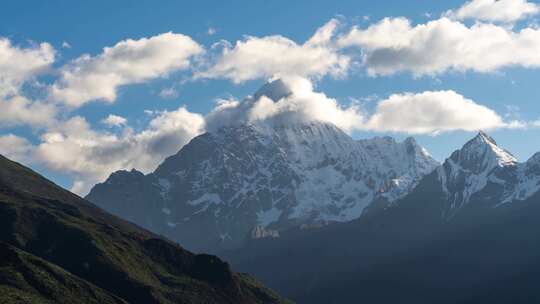 川西四姑娘山雪山延时风光