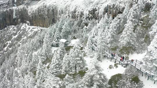 航拍雪山雪景