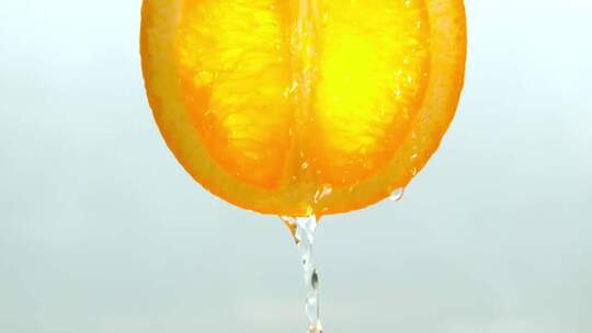 半橙水果浇汁