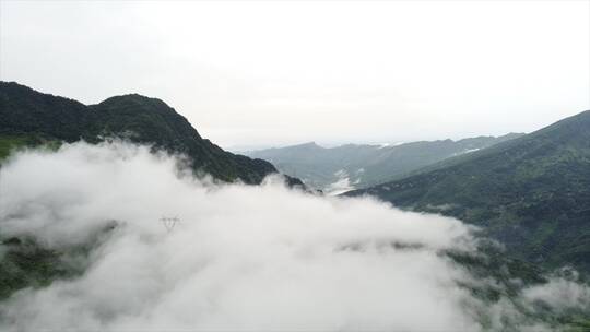 雨后山间