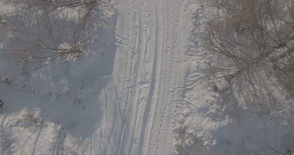 中国北方冰雪道路航拍