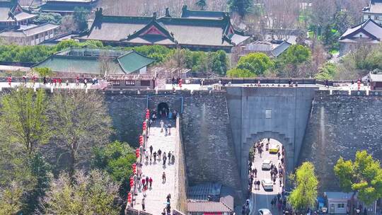 南京市玄武区玄武湖公园航拍明城墙景区古城