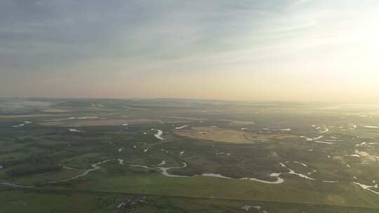 航拍大兴安岭扎敦河湿地晨雾风景