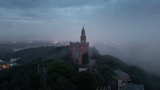 上海佘山国家森林公园山顶教堂全景