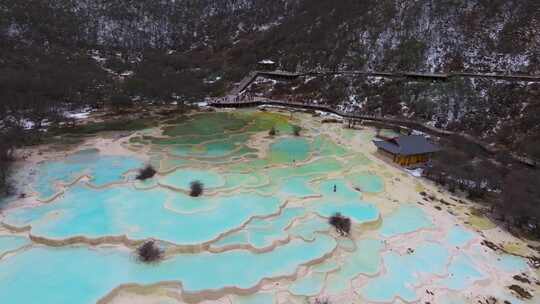 航拍四川九寨沟黄龙景区争艳池映月池迎宾池