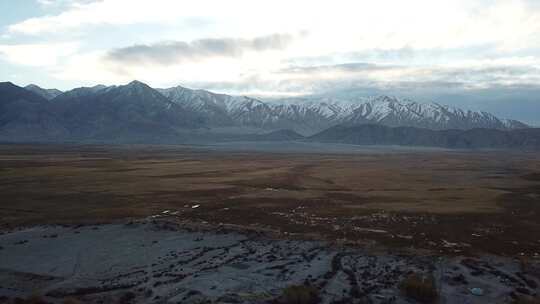 新疆航拍塔县农村帕米尔高原旅行