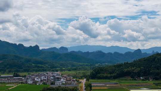 福建武夷山绿色农田与村庄延时