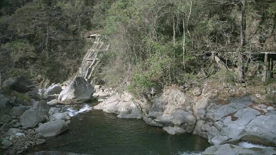 山间河流溪水