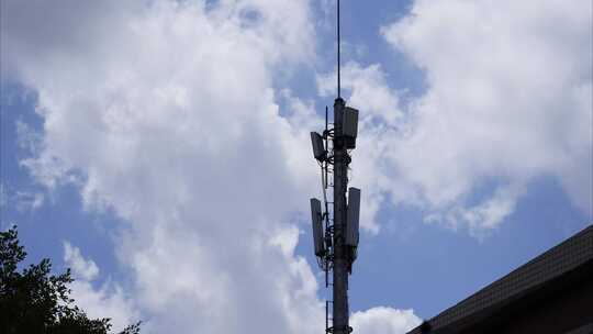 2023最新手机信号塔基站蓝天白云延时视频素材模板下载