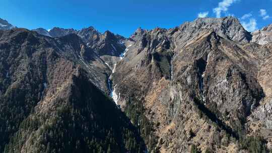 航拍川西四姑娘山双桥沟景区森林冰瀑景观