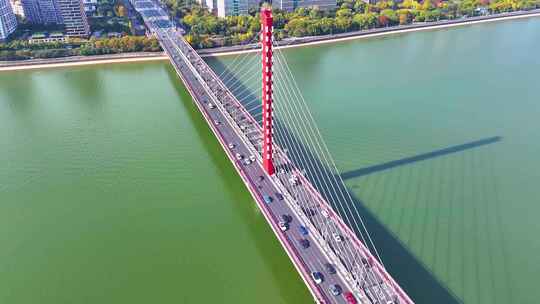 杭州钱塘江西兴大桥航拍车流交通城市风景视频素材模板下载