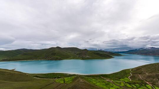西藏羊湖观景台风光延时