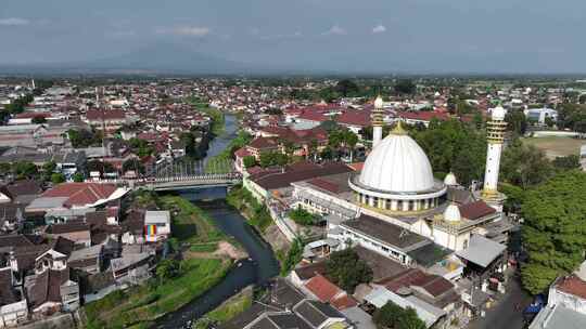 原创 印尼爪哇岛卢马姜城市航拍建筑风光