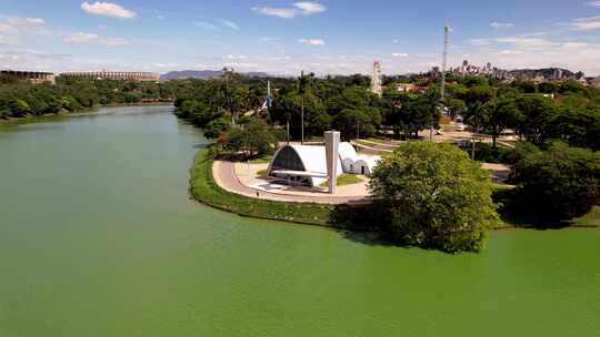 巴西贝洛奥里藏特米纳斯吉拉斯市中心的潘普尔哈湖