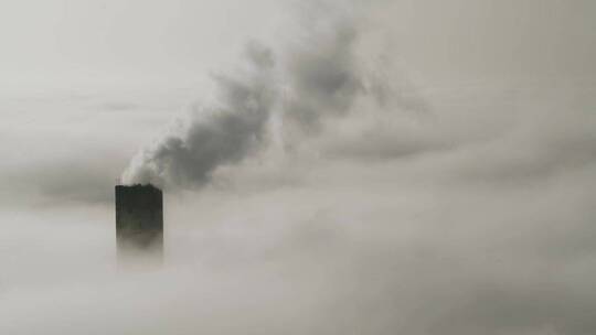 云端工业烟囱与环境污染