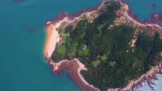 航拍平潭大嵩岛原生态海岛海浪碧海蓝天沙滩视频素材模板下载