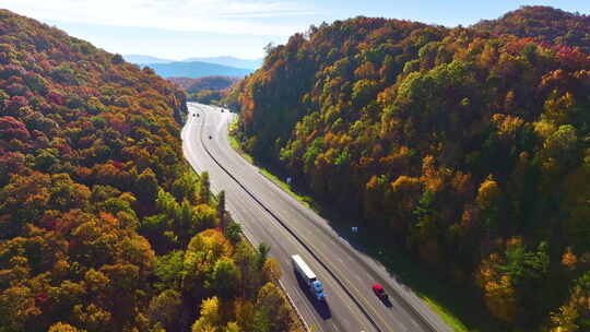 北卡罗来纳州通往阿什维尔的I40高速公路视频素材模板下载