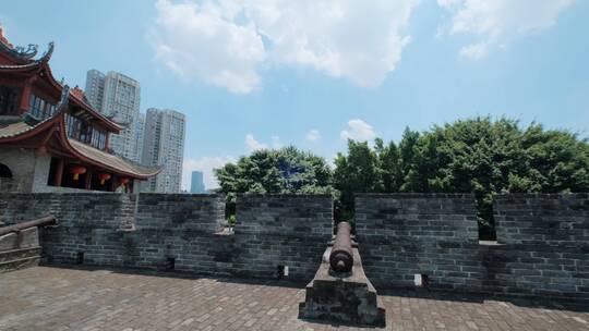 广西柳州东门城楼城墙视频素材模板下载