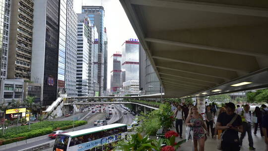 城市行人天桥内的人流延时视频素材模板下载
