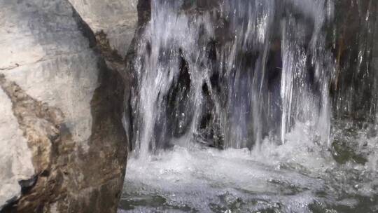 泉水流水瀑布水流河流