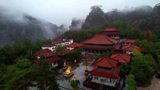 航拍武夷山寺庙