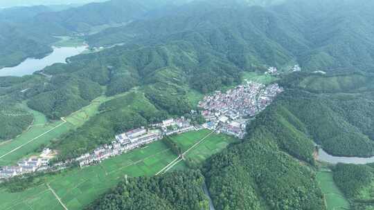 美丽乡村航拍田园风光绿色农村鸟瞰田野风景