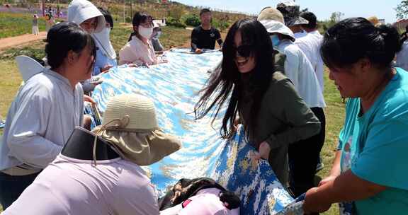 学生团建 拔河比赛 露营 聚会