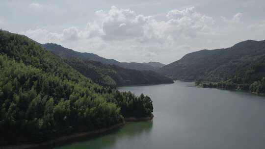 航拍  湖泊 山川