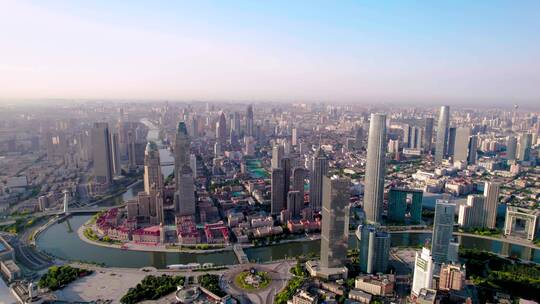 中国天津海河金汤桥和城市天际线清晨航拍