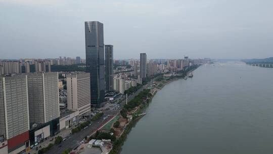 航拍湖北宜昌沿江大道商业高楼视频素材模板下载