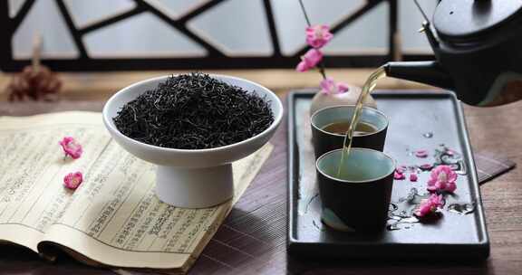 高品质茶叶展示红茶冲茶倒茶