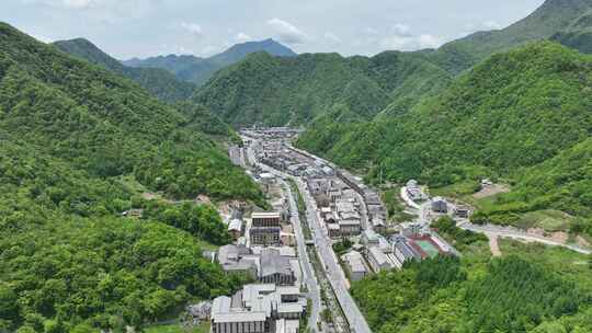 航拍湖北神农架大九湖镇